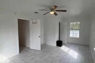 9210 Tacquard Dr, Hitchcock, TX 77563 - Photo 9