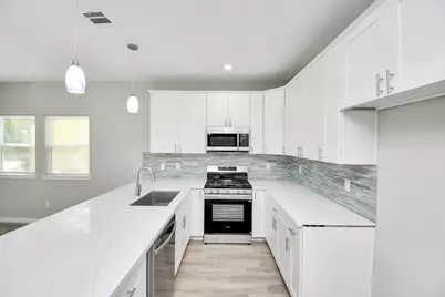 5941 Southlea Street, Houston, TX 77033 - Photo 21