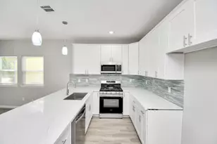 5941 Southlea St, Houston, TX 77033 - Photo 21