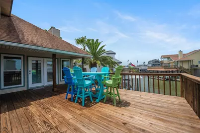 207 Easterly Drive, Tiki Island, TX 77554 - Photo 33