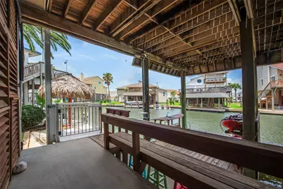 207 Easterly Drive, Tiki Island, TX 77554 - Photo 41