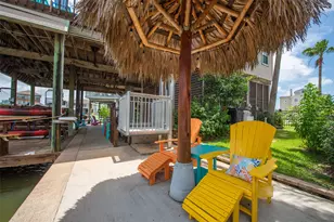 207 Easterly Dr, Tiki Island, TX 77554 - Photo 43
