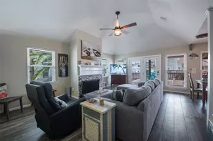 207 Easterly Dr, Tiki Island, TX 77554 - Photo 9