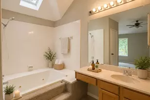 4326 Tracemeadow Dr, Houston, TX 77066 - Photo 13