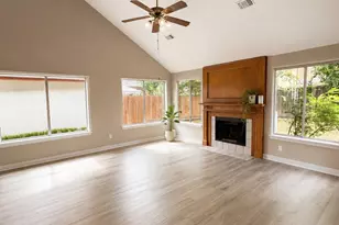 4326 Tracemeadow Dr, Houston, TX 77066 - Photo 5