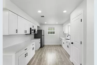 7421 Carothers Street, Houston, TX 77028 - Photo 7