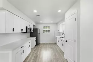 7421 Carothers St, Houston, TX 77028 - Photo 7