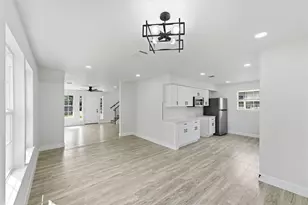 7421 Carothers St, Houston, TX 77028 - Photo 5