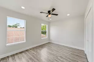 7421 Carothers St, Houston, TX 77028 - Photo 13