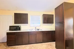 2915 Creston Dr, Houston, TX 77026 - Photo 5