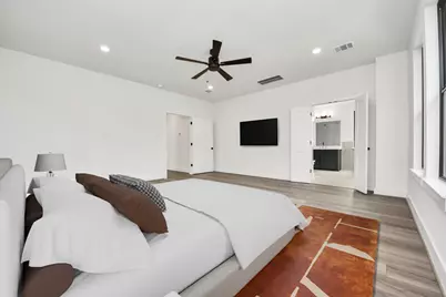 1422 Caywood Lane #B, Houston, TX 77055 - Photo 11