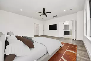 1422 Caywood Ln, Houston, TX 77055 - Photo 11