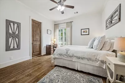 21 W Rivercrest Drive, Houston, TX 77042 - Photo 19