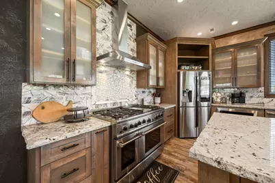 323 Tiki Drive, Tiki Island, TX 77554 - Photo 9