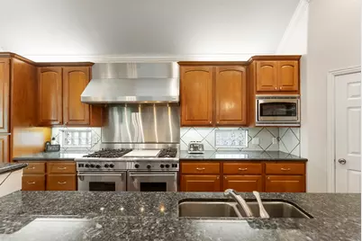 82 S Warbler Bend Circle, The Woodlands, TX 77382 - Photo 15