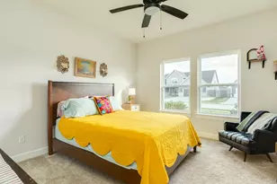 2 Greystone Ct, Angleton, TX 77515 - Photo 29