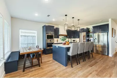 2 Greystone Court, Angleton, TX 77515 - Photo 3