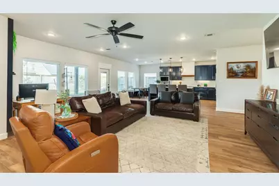 2 Greystone Court, Angleton, TX 77515 - Photo 11