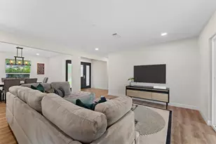 1918 Stebbins Dr, Houston, TX 77043 - Photo 13