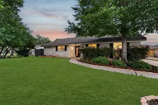 1918 Stebbins Dr, Houston, TX 77043 - Photo 1