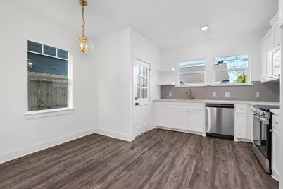 227 S Broadway Street, La Porte, TX 77571 - Photo 5