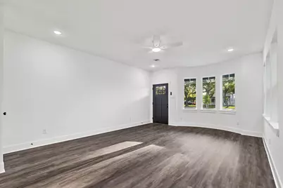 227 S Broadway Street, La Porte, TX 77571 - Photo 3