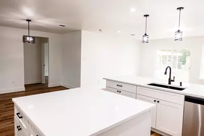 3505 Ursuline Street, Galveston, TX 77550 - Photo 5