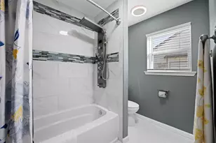 918 Hollow Tree St, La Porte, TX 77571 - Photo 23