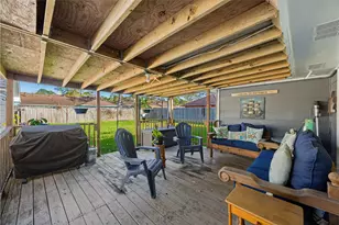 918 Hollow Tree St, La Porte, TX 77571 - Photo 25