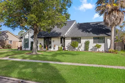 918 Hollow Tree Street, La Porte, TX 77571 - Photo 3