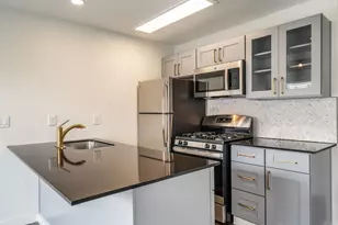 1309 Blair St, Houston, TX 77008 - Photo 9