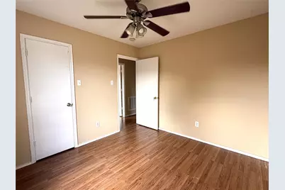 9023 Kalewood Drive, Houston, TX 77099 - Photo 9