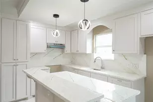 7828 Keller St, Houston, TX 77012 - Photo 11