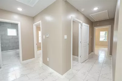 7828 Keller Street, Houston, TX 77012 - Photo 9