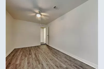 9167 Golden Sunshine Drive, Houston, TX 77064 - Photo 11