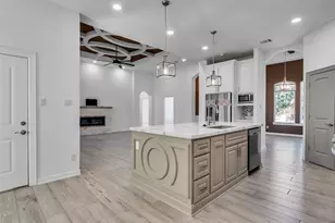 2832 Golden Ave Ave, Bay City, TX 77414 - Photo 9