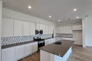 2911 Palm Branch Dr, Texas City, TX 77568 - Photo 3