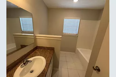 211 N Chestnut Street #A, Tomball, TX 77375 - Photo 7