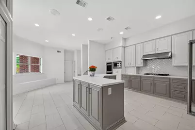 5411 Pine Street, Bellaire, TX 77401 - Photo 17
