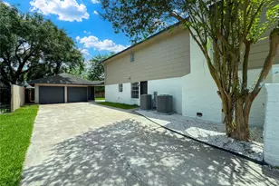 16422 Brambling Dr, Houston, TX 77059 - Photo 41