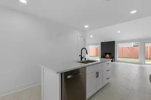2231 Round Lake Dr, Houston, TX 77077 - Photo 13