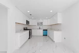 13330 Agarita Ln, Houston, TX 77083 - Photo 7