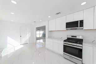 13330 Agarita Ln, Houston, TX 77083 - Photo 9