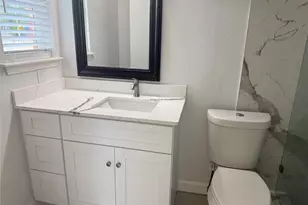 6525 Renwick Dr, Houston, TX 77081 - Photo 23
