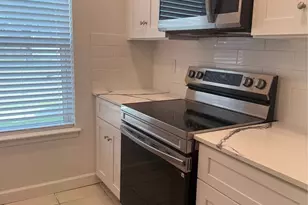 6525 Renwick Dr, Houston, TX 77081 - Photo 11