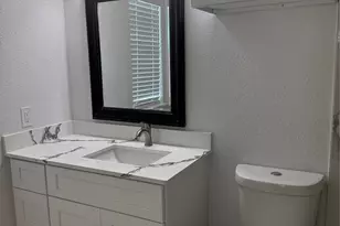 6525 Renwick Dr, Houston, TX 77081 - Photo 21