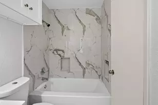 6525 Renwick Dr, Houston, TX 77081 - Photo 15