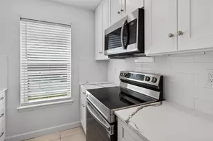 6525 Renwick Dr, Houston, TX 77081 - Photo 7