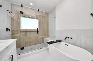 4804 Elysian St, Houston, TX 77009 - Photo 33