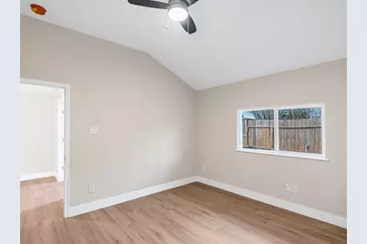 9254 Autumnsong Drive, Houston, TX 77064 - Photo 15